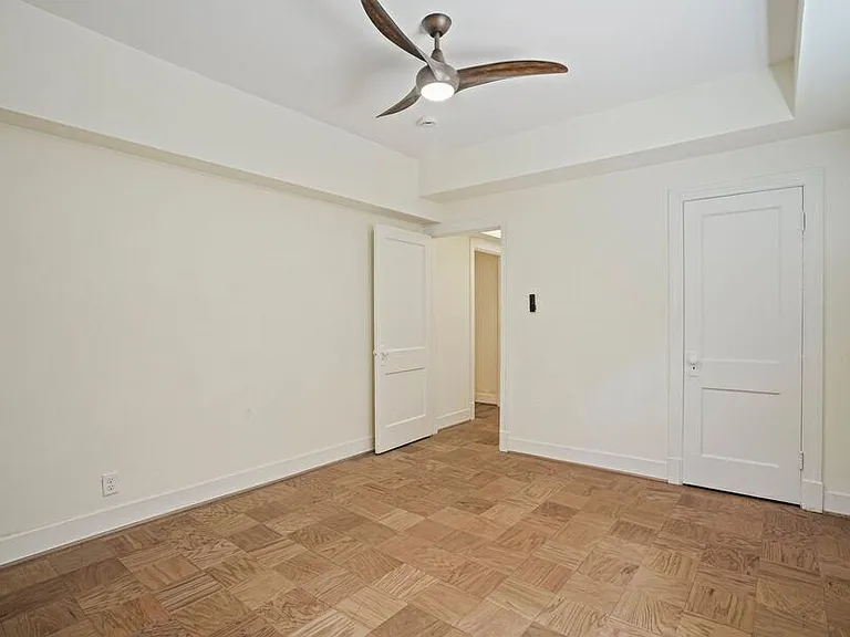 2655 41st St NW #B4 — Photo 11