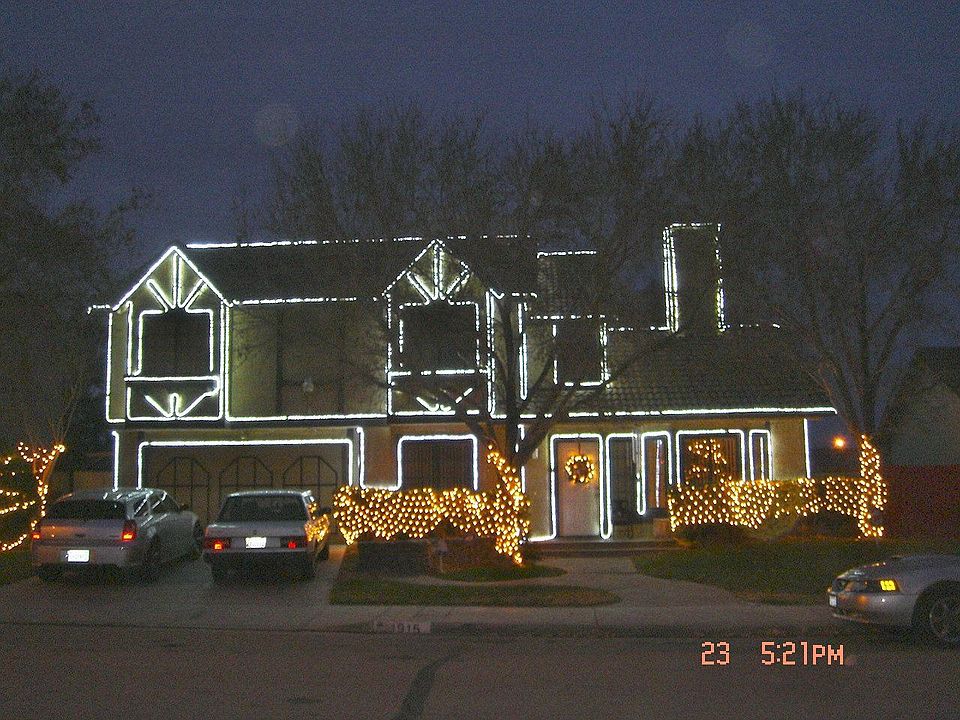 2nd image of 1915 Gable View St