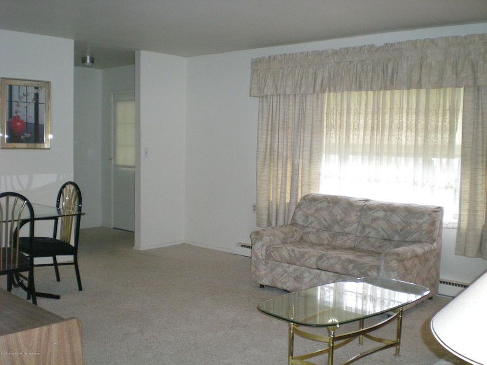 1st image of 648C Plymouth Dr
