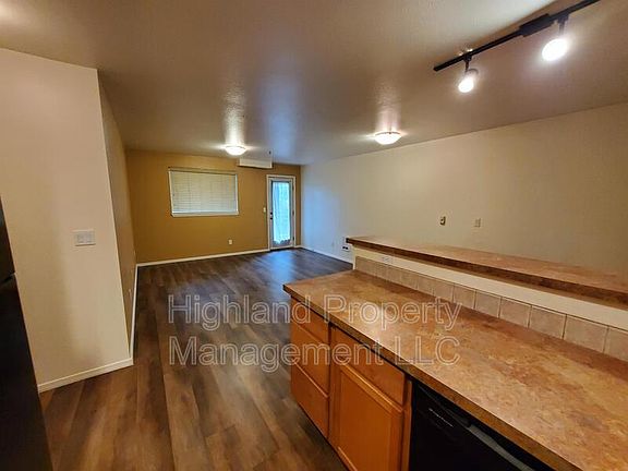 3rd image of 1020 NE B St #4