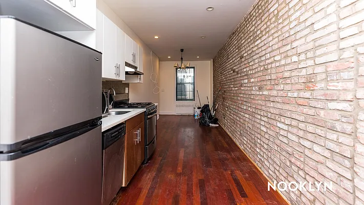Rented by Nooklyn NYC LLC | media 32