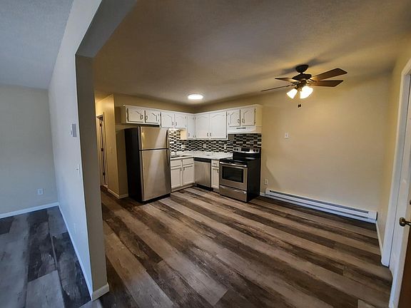 4th image of 832 Wentworth Ave APT 12