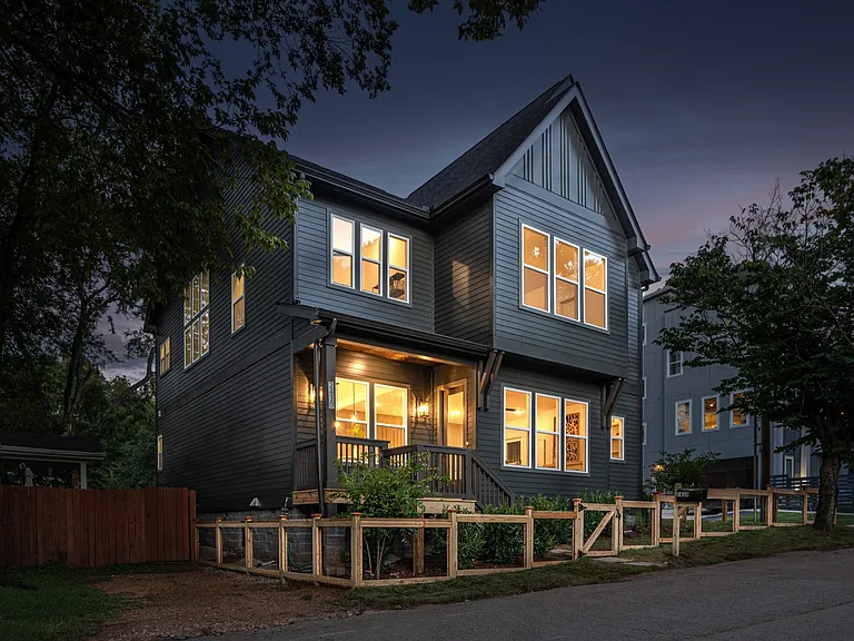 2430 Little Ave — Photo 33
