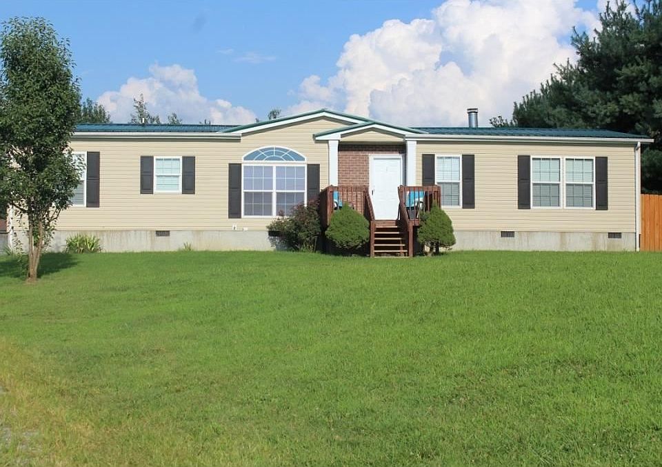 1st image of 130 Burnett Chapel Ln