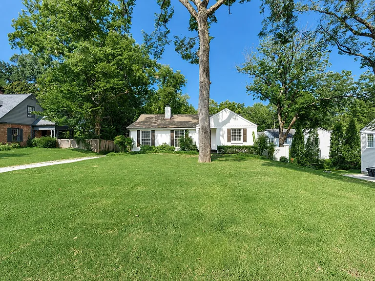 3501 Foxhall Rd — Photo 1