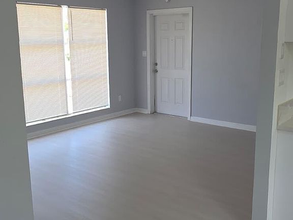 2nd image of 1047 Japonica Ln