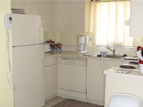 5th image of 275 Palm Ave APT B505