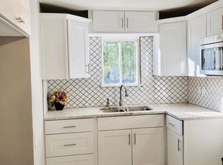 2833 N 28th St, Phoenix, AZ 85008