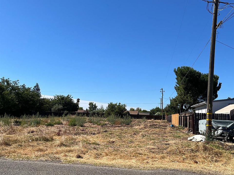 2nd image of 1000 Tamarisk Dr