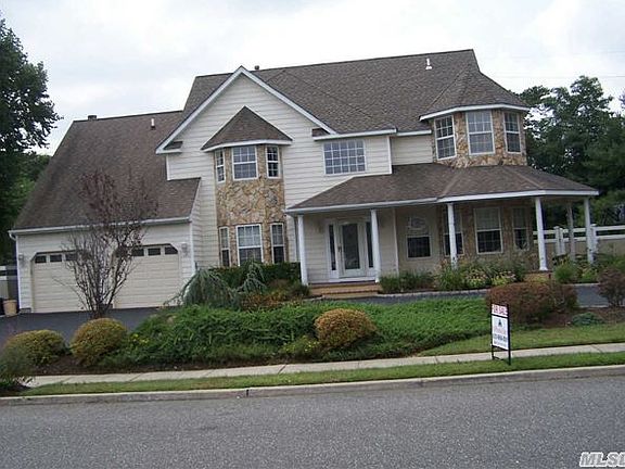 2nd image of 2 Lindsey Pl