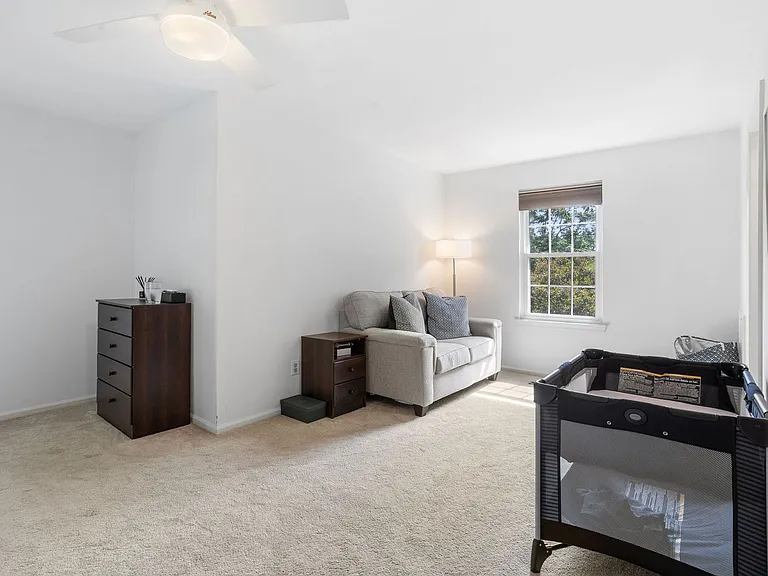 81 Kirkwood Dr — Photo 34