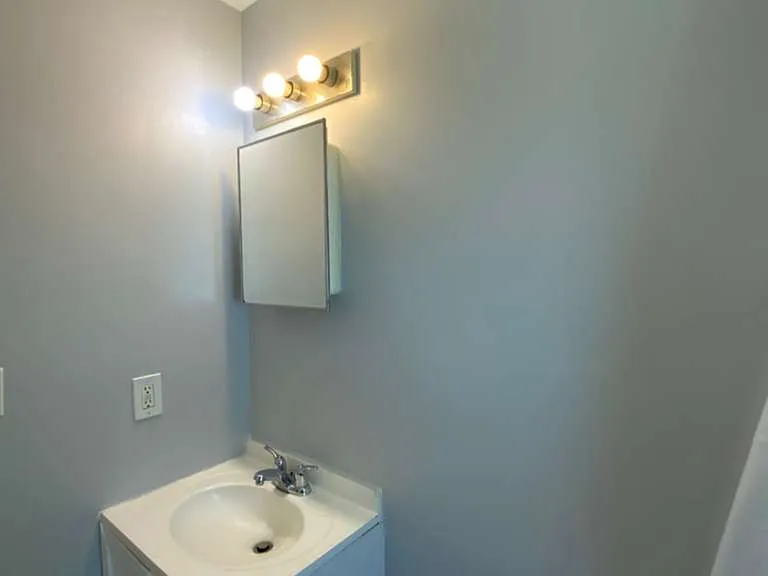 2210 Roslyn Ave #8 — Photo 15