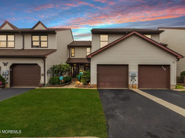 313 Longwood Drive, Manalapan, NJ 07726