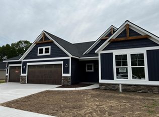 17412 Baltrusol Dr, Spring Lake, MI 49456