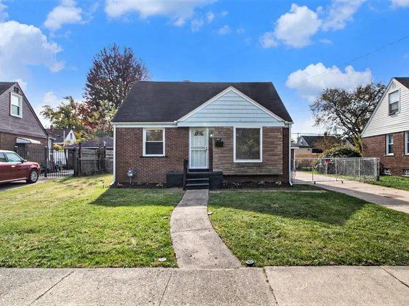 26445 S River Park Dr, Inkster, MI 48141