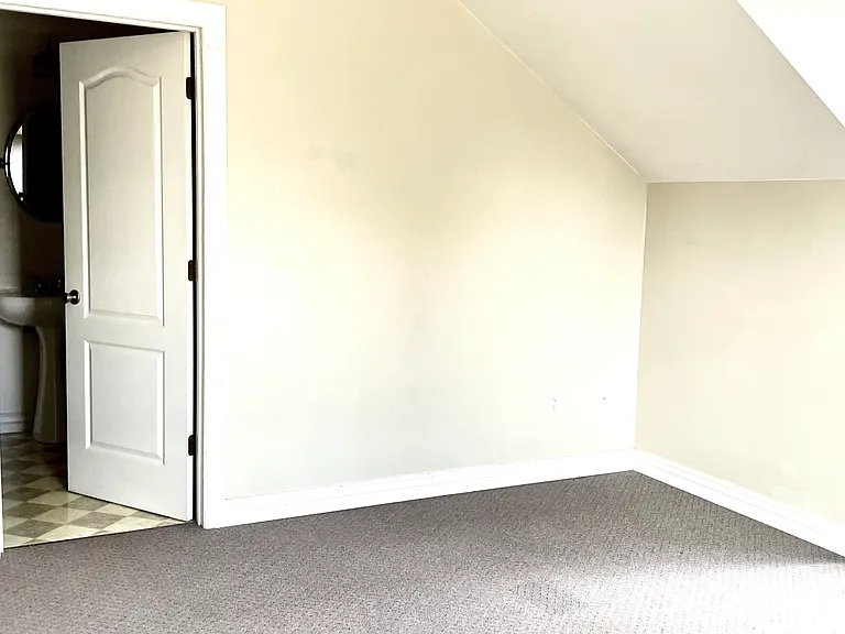 498 Twelve Oaks Dr #1 — Photo 8