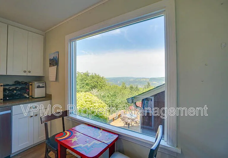 3956 Columbia Heights Rd — Photo 16