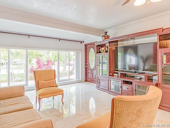 4th image of 9741 Caribbean Blvd