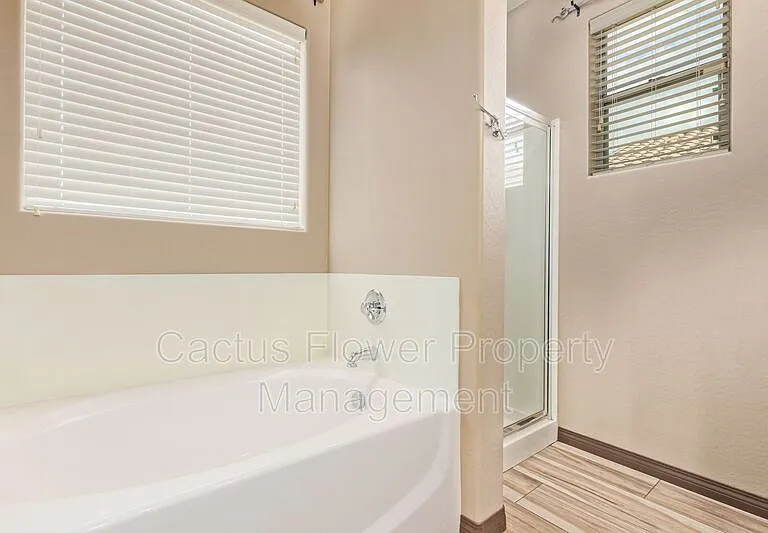 2624 W Beautiful Ln — Photo 18