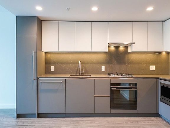 4th image of 2135 Springer Ave #809