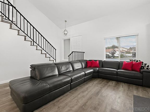 4th image of 10303 Plaza Paseo Dr