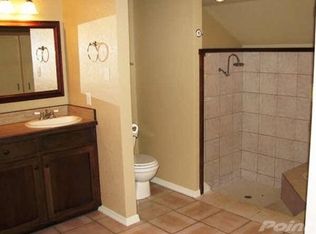 215 Lakeview Ct, Weatherford, TX 76088