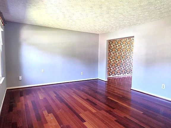 5th image of 1217 Scattered Pines Ct