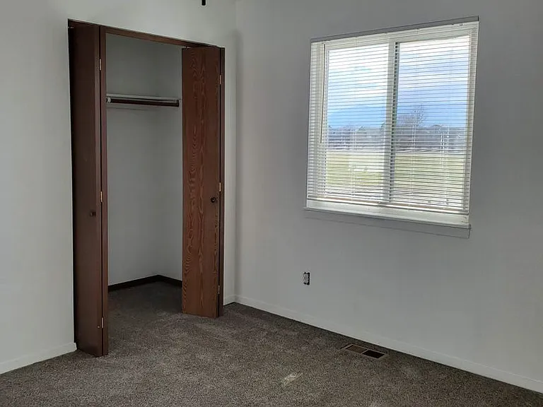 2377 Shawnee Dr — Photo 12