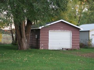 220 S State St, Neshkoro, WI 54960