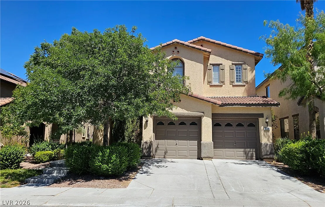 4 bed, 3.0 bath, 2431 sqft, $4,000 — Photo 4