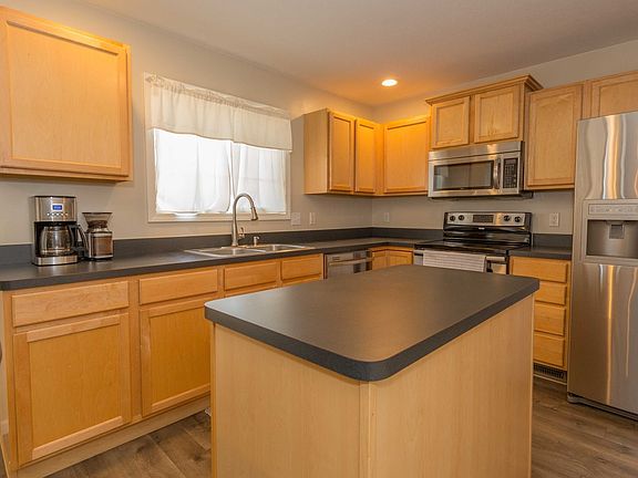 3rd image of 1429 Tall Grass Prairie Dr
