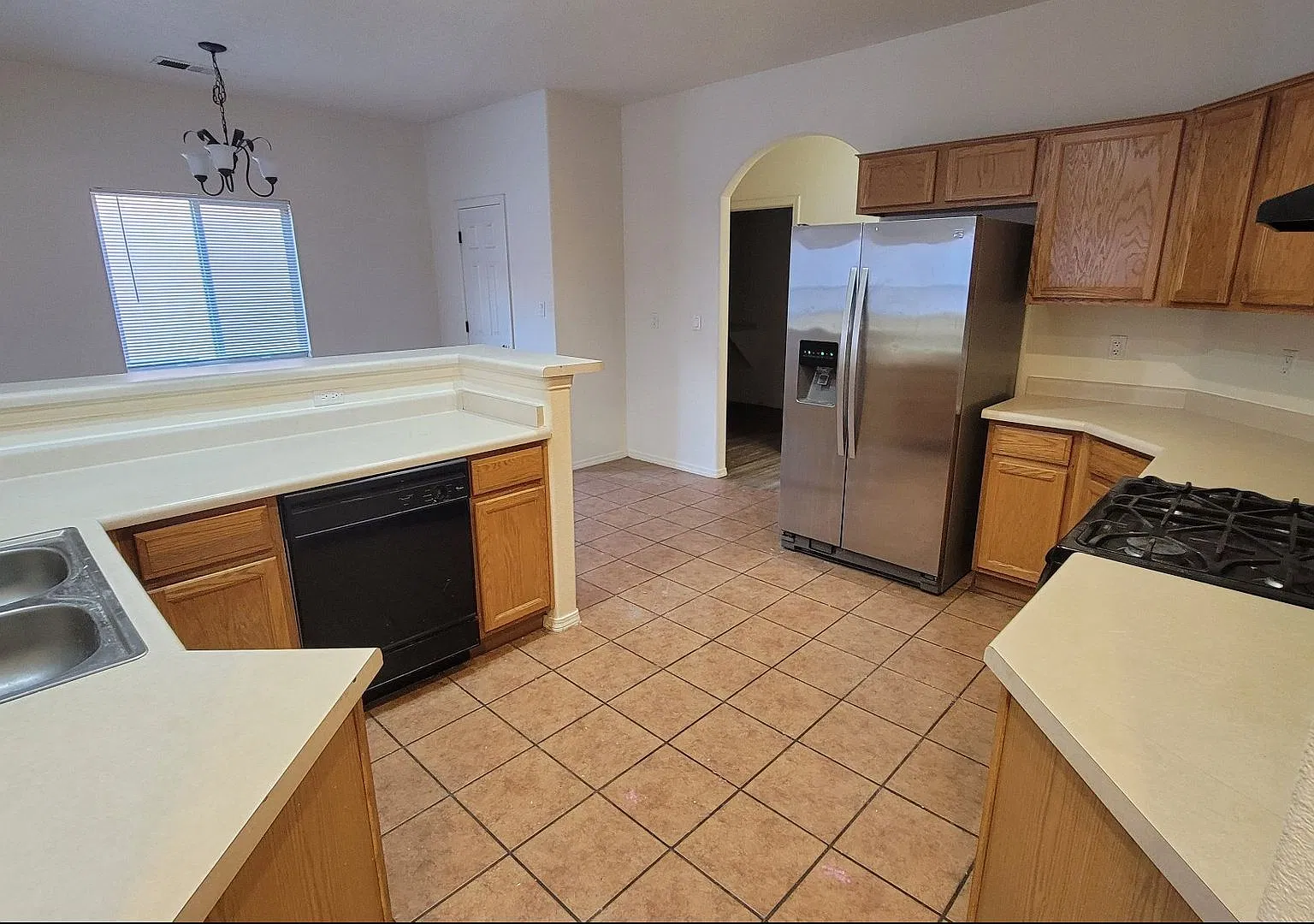 Spacious 4 bedroom in 7 Bar North! Near Cottonwood and Rio Rancho. — Photo 4