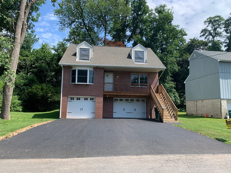 249 Periwinkle Ave