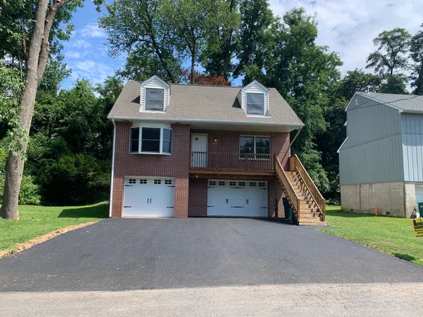 249 Periwinkle Ave, Langhorne, PA 19047