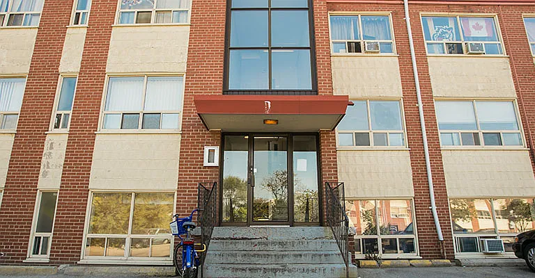 195 Wellington St S — Photo 4