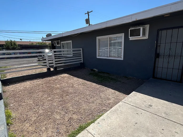 2204 Sunrise Ave #6 — Photo 8