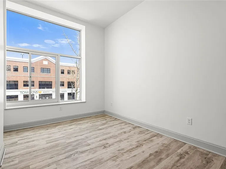 105 Main St #2 — Photo 21