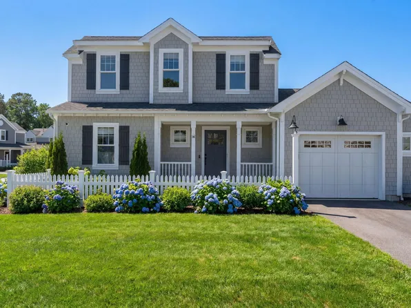 36 Rosewood Circle, Mashpee, MA 02649