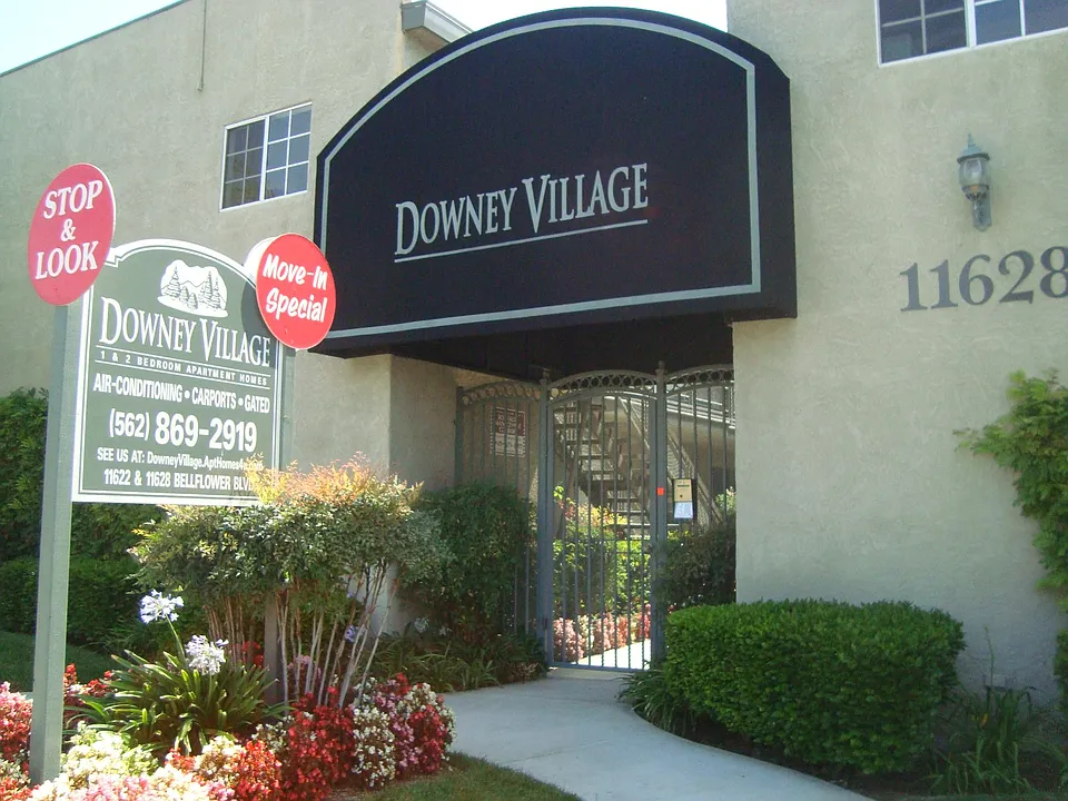 11628 Bellflower Blvd