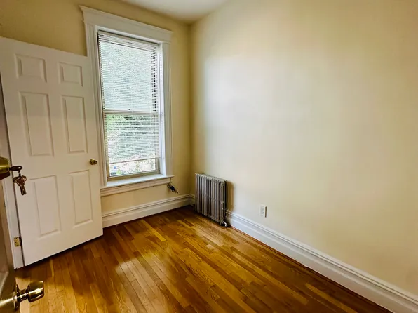 20-23 Menahan Street image 2 of 11