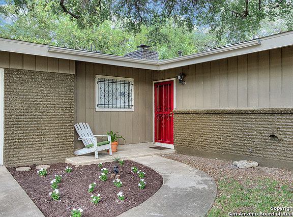 2nd image of 8810 Woodbury Dr