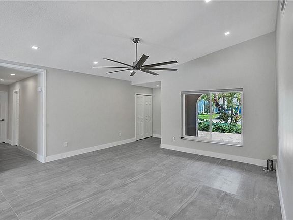 3rd image of 11627 SW 50th St