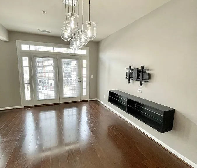 25214 Briargate Ter — Photo 6
