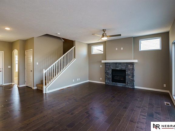 5th image of 21390 Blaine St