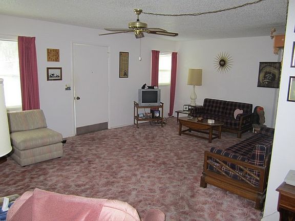 2nd image of 1824 Needle Palm Dr