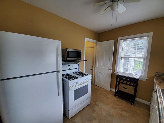 4th image of 3308 N Kentwood Ct