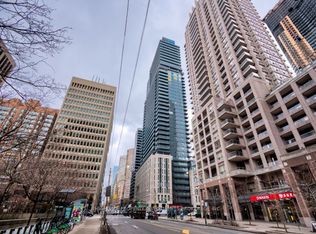 955 Bay St #618, Toronto, ON M5S 0C6