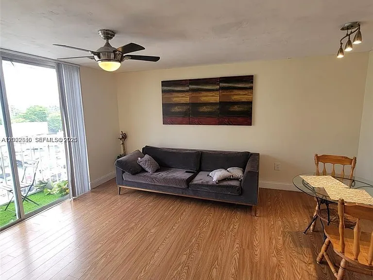 1740 NW North River Dr #512 — Photo 5