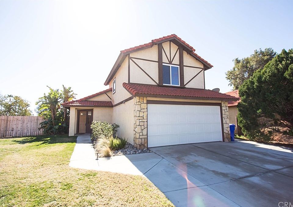 1st image of 27889 Fieldstone Dr