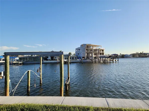 7992 2nd Ave S #17, Saint Petersburg, FL 33707